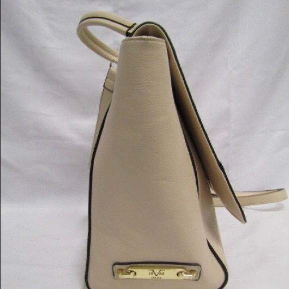 Versace handbag authentic - Picture 2 of 5